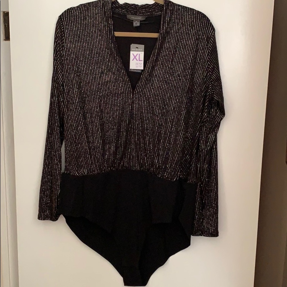 Beautiful NWT sparkly bodysuit!